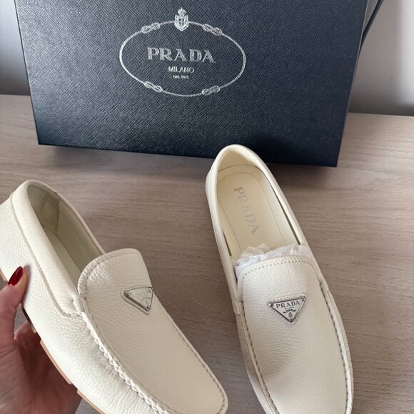 NWT Prada Men's Slip-on Loafers White Leather Logo Plaque Sz 7 - Picture 5 of 11